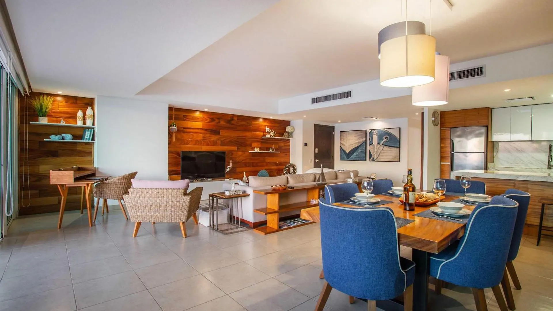 Luxurious, Beachfront 2Bed/2 Bath Condo With Designer Finishes Puerto Vallarta Mexiko