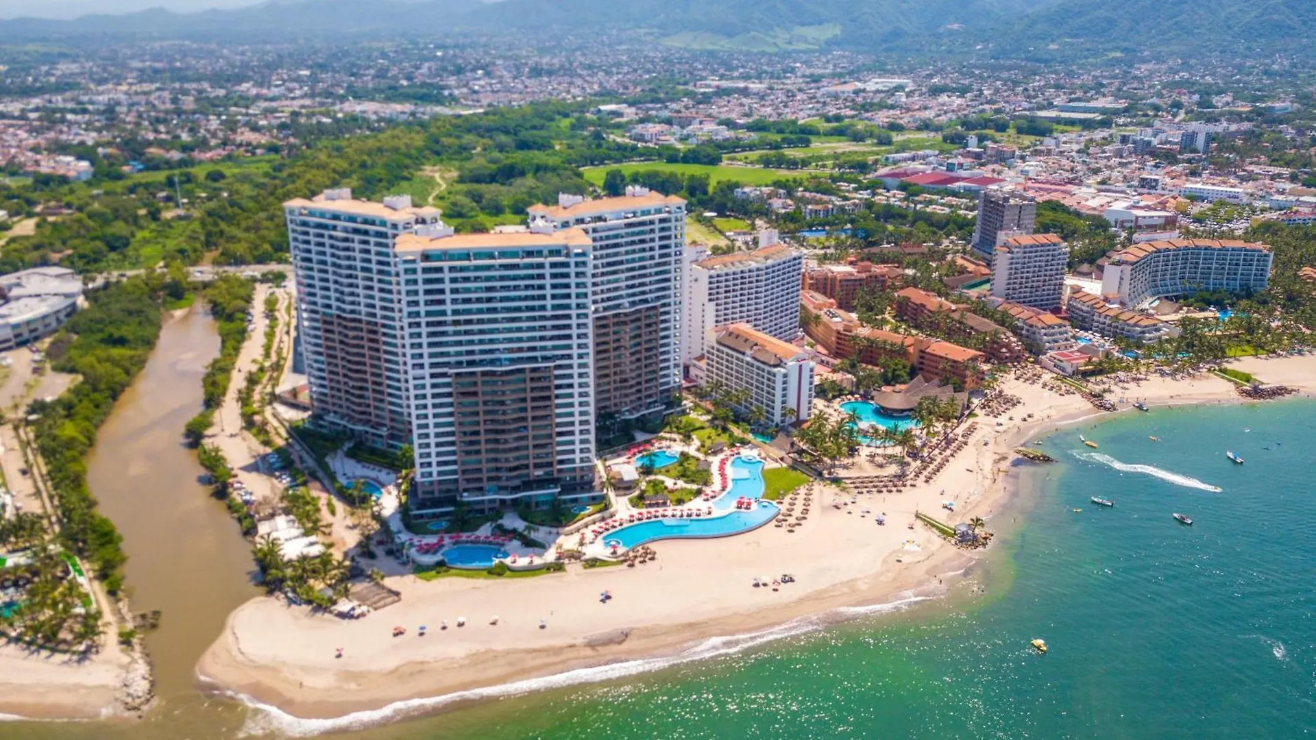 Luxurious, Beachfront 2Bed/2 Bath Condo With Designer Finishes Puerto Vallarta