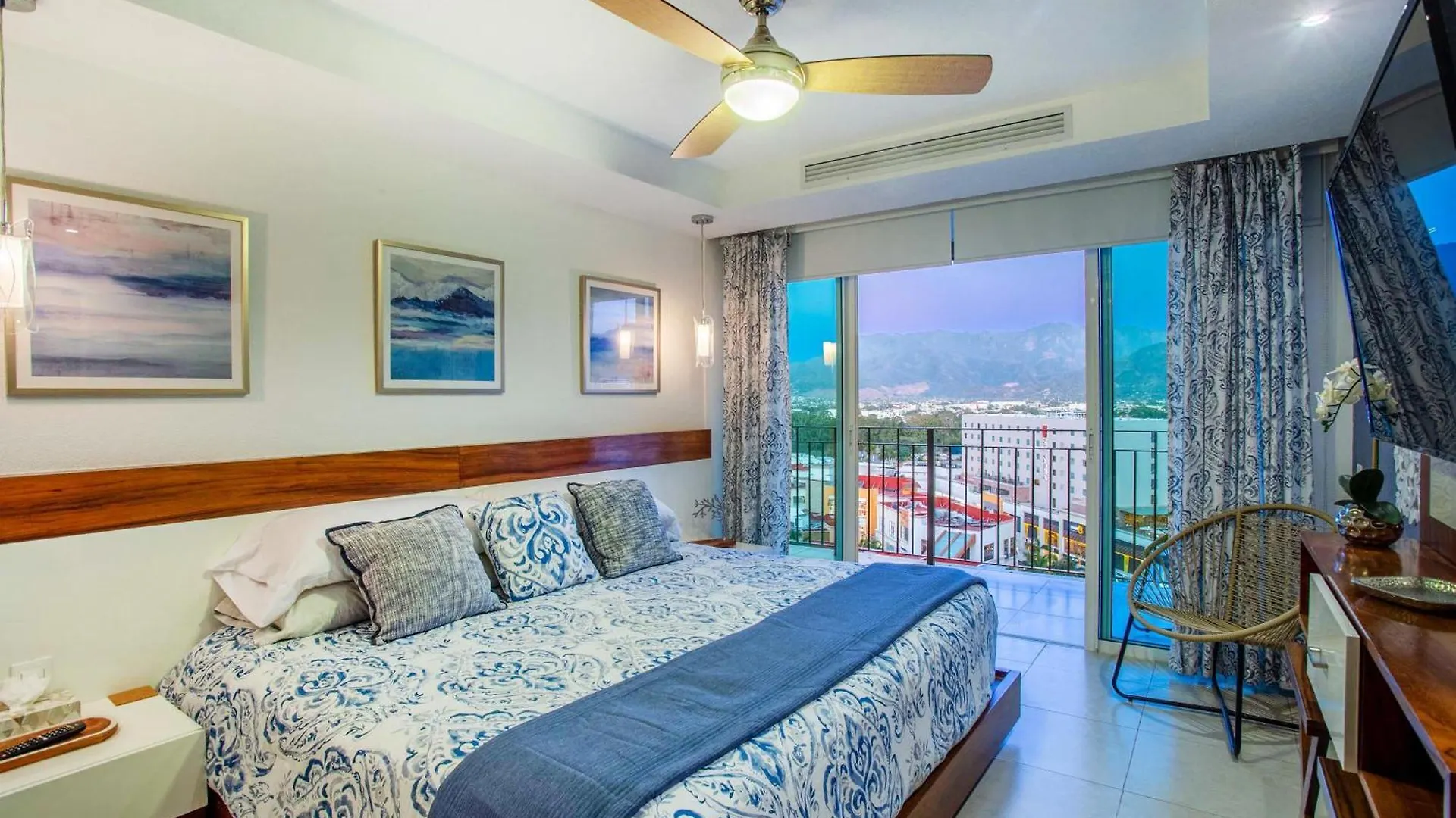 Luxurious, Beachfront 2Bed/2 Bath Condo With Designer Finishes Puerto Vallarta 0*,  Mexiko