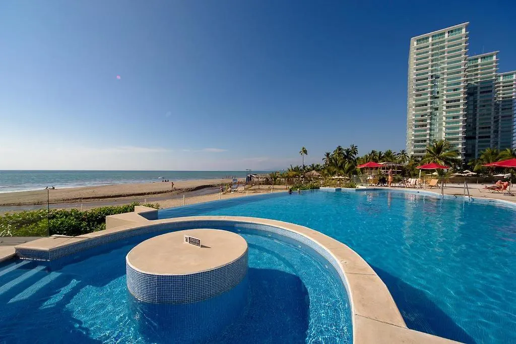 Luxurious, Beachfront 2Bed/2 Bath Condo With Designer Finishes Puerto Vallarta